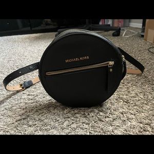 Michael kors belt bag
